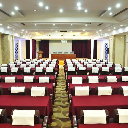 Urumqi Jingu Hotel Extérieur photo